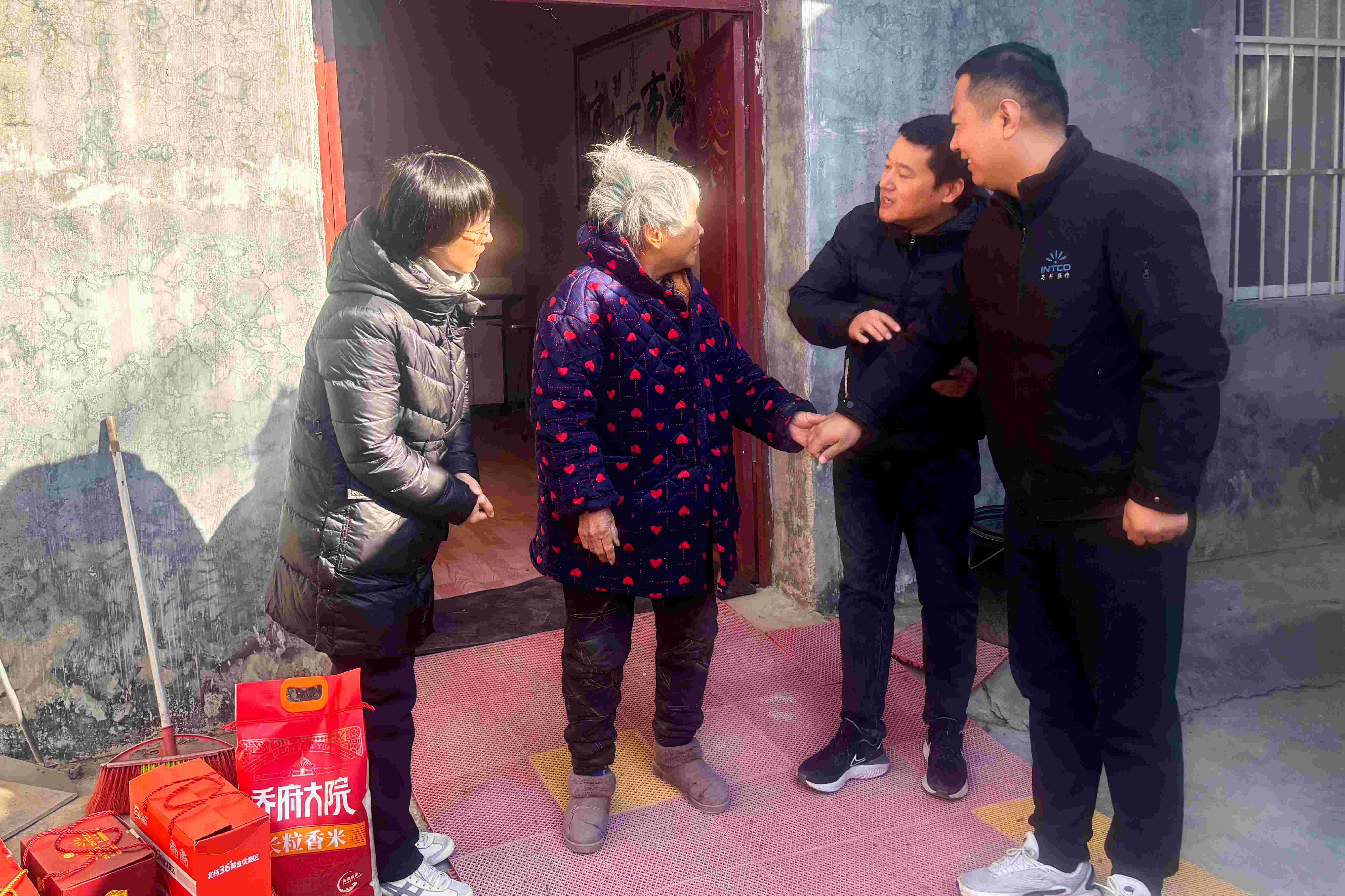 ����Z6����ҽ�ƿ�չ�����߷�ο���˶�